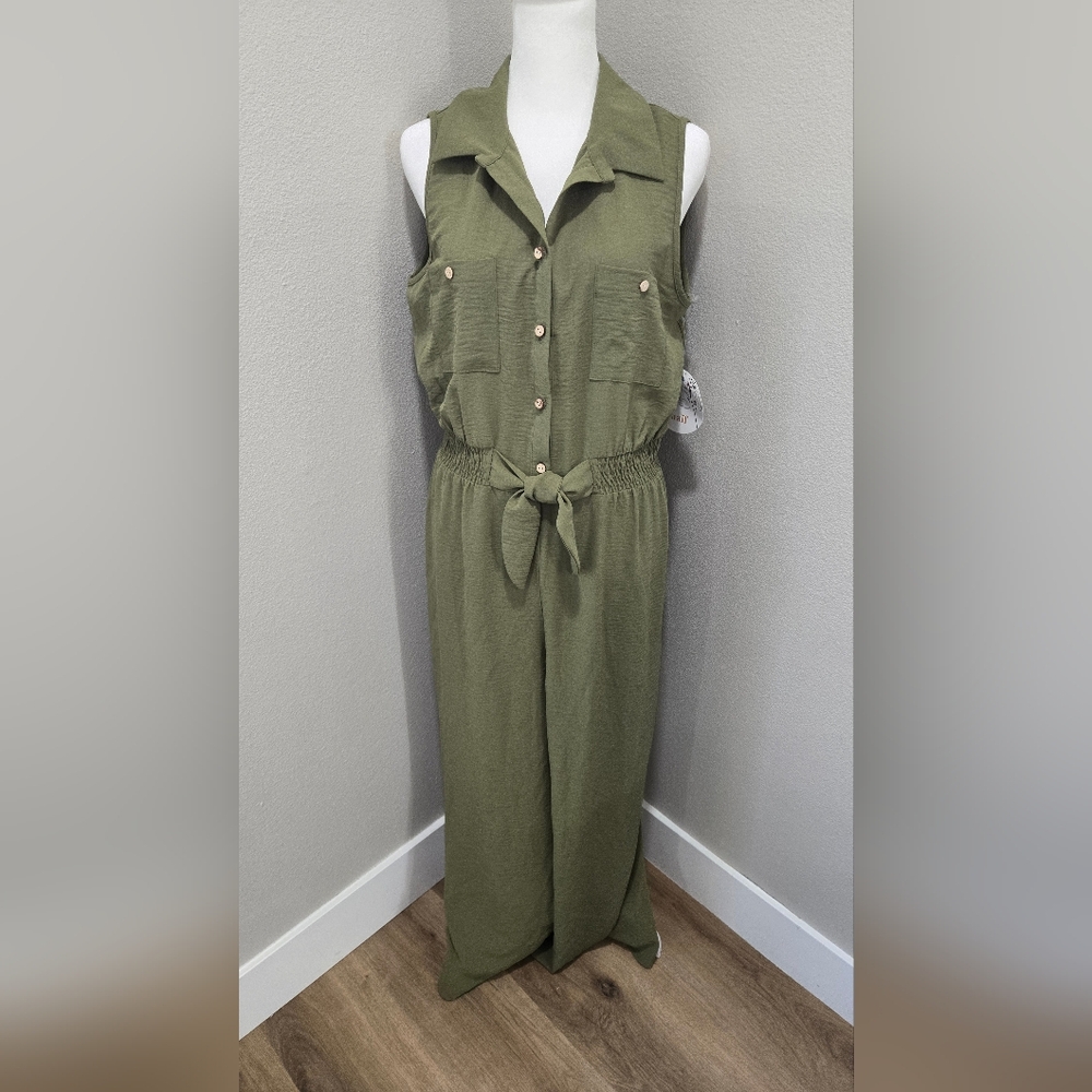 NWT Green jumpsuit